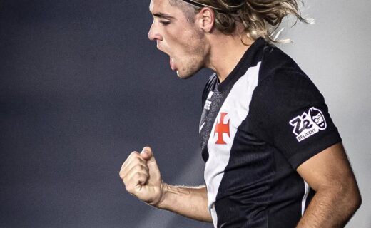 Spinelli é o 14º argentino a balançar as redes pelo Vasco no século 21