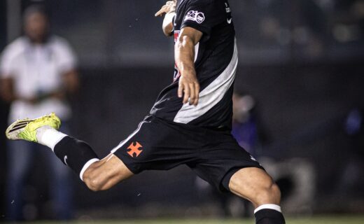 Johan Rojas destaca Coutinho como referência global e descarta competição interna