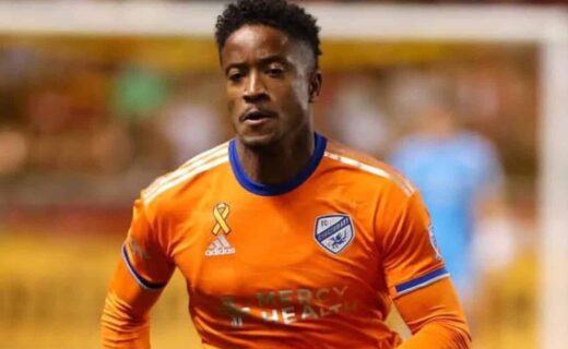 Sergio Santos em campo pelo Cincinnati, dos Estados Unidos