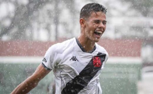 Ray em ação pelo Sub-20 do Vasco