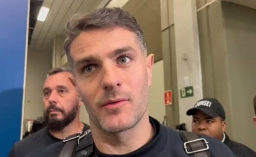 Pablo Vegetti desembarca no Rio para se apresentar ao Vasco