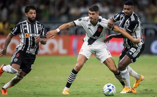 Pedro Raul contra o Atlético-MG na primeira rodada do Brasileiro