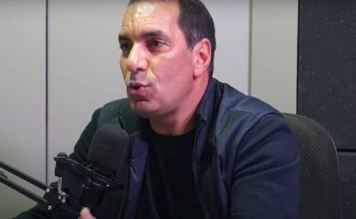 Edmundo em vídeo no seu canal no YouTube