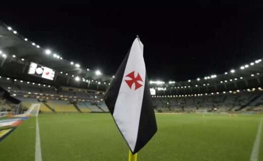 Bandeirinha do Vasco no Maracanã