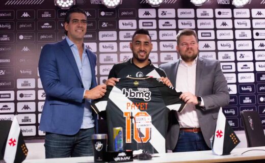 Paulo Bracks, Dimitri Payet e Lucio Barbosa em São Januário