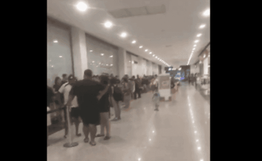 Torcida do Vasco enfrenta fila para trocar ingressos para o jogo contra o Atlético-MG