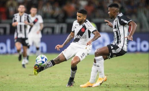 Jair em jogo contra o Atlético-MG