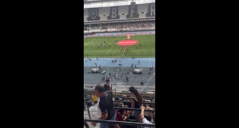 Vasco realiza aquecimento no Engenhão; confira o vídeo