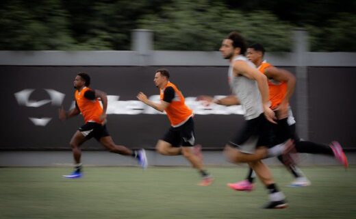 Vasco compartilha imagem do início das atividades diárias; confira