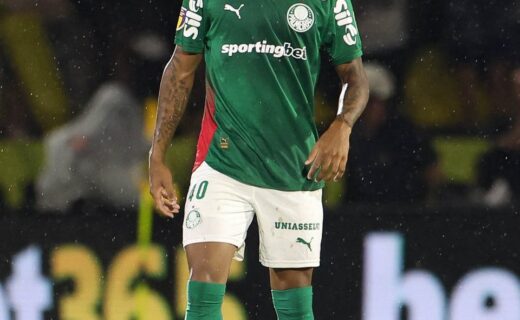 Palmeiras avalia escalar equipe alternativa diante do Vasco