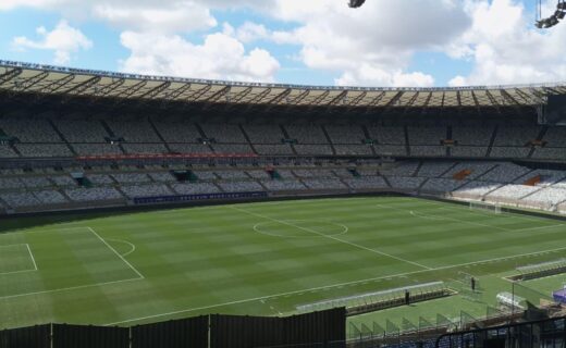 Imagem do gramado do Mineirão antes de Cruzeiro x Vasco