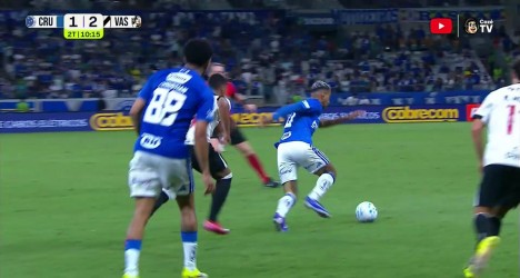 VAR confirma expulsão de Barros; confira o lance