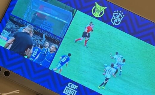 Thiago Mendes critica arbitragem após suspensão para jogo contra o Cruzeiro