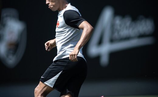 Imagens do treino de sábado do Vasco no CT Moacyr Barbosa