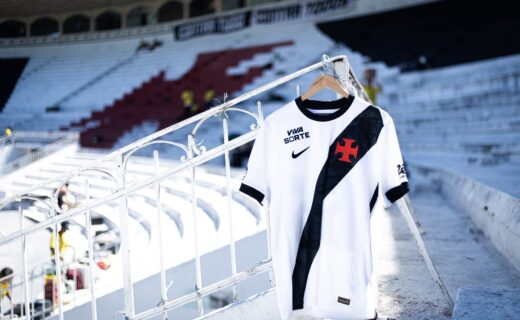 Vasco usará uniforme branco em partida contra o Grêmio