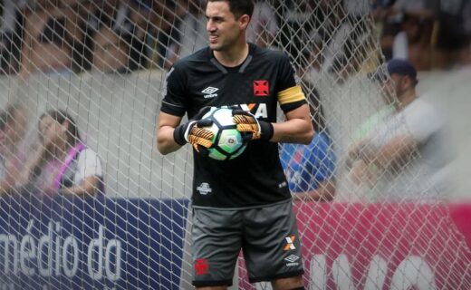 Vasco homenageia Martín Silva em seu aniversário