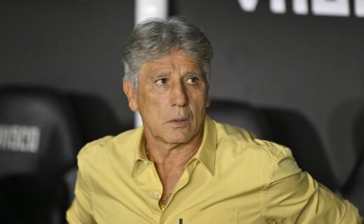 Vasco não passa um jogo sem sofrer gols no Brasileirão em 10 partidas