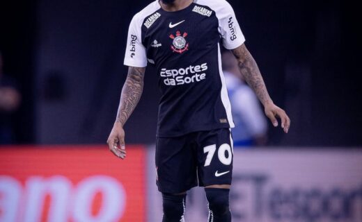 Volante José Martínez, ex-Corinthians, desperta interesse do Vasco