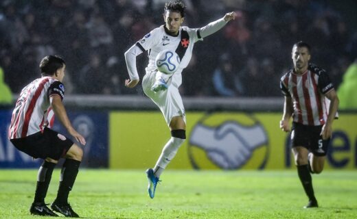 Renato Gaúcho avalia alternativas, mas mantém indefinição no ataque do Vasco; participe da votação para titular