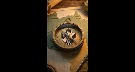 Vídeo mostra Almirante navegando rumo a Belém