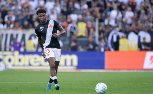 STJD denuncia Thiago Mendes por críticas à arbitragem após jogo entre Corinthians e Vasco
