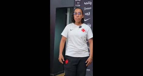 Feminino: Layza compartilha suas emoções ao jogar pelo Vasco; assista ao vídeo