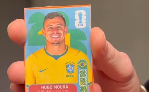Figurinha de Hugo Moura com a camisa da Seleção Brasileira é criada por torcedor