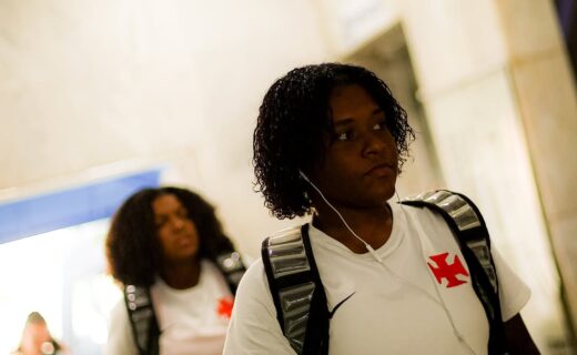 Feminino: Fotos da chegada e aquecimento das jogadoras na Rua Bariri