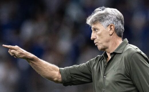 Vasco considera Hernán Crespo e Juan Pablo Vojvoda como opções para substituir Renato