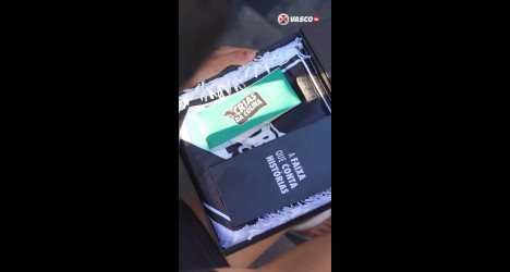 Base do Vasco ganha nova braçadeira de capitão para suas categorias