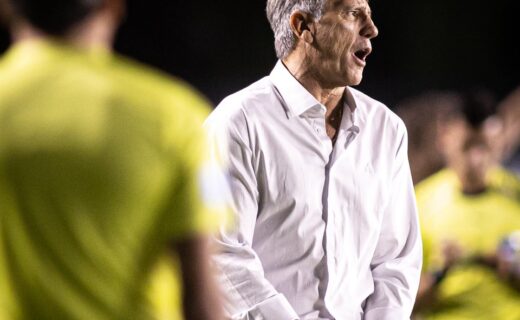 Renato Gaúcho detalha motivos das ausências de Brenner, Lucas Piton e Saldivia no confronto com o Atlético-MG
