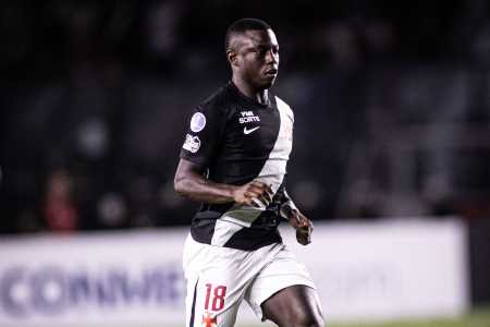 Vasco mantém Marino e descarta negociações na próxima janela de transferências