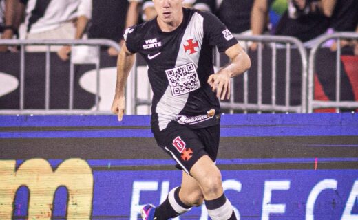 Lucas Piton revela a amigos decisão de deixar o Vasco