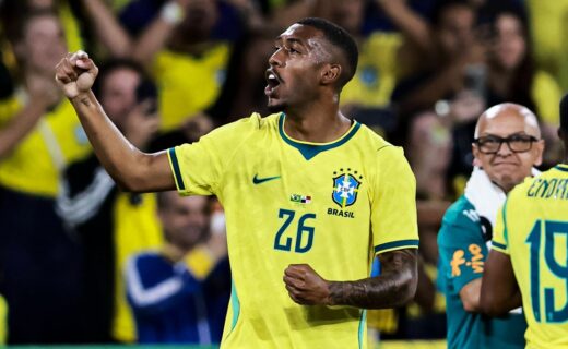 Rayan mantém invencibilidade em 18 jogos com Vasco, Bournemouth e Seleção Brasileira em 2026