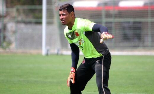 Goleiro Gabriel Félix, ex-Cria do Vasco, fecha contrato com o Serra Branca-SP na Série D do Brasileiro