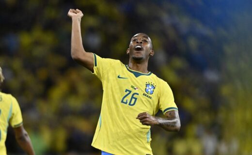 Vasco garante 3% do valor de futuras transferências de Rayan, que está avaliado em 100 milhões de euros