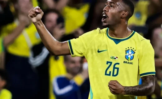 Liverpool mira Rayan como potencial reforço para o elenco
