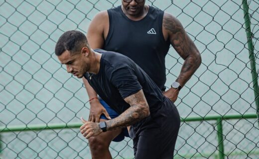 Philippe Coutinho compartilha fotos de treino intenso: ‘Treinão’