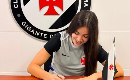 Feminino: Atacante Yasmin, ex-Grêmio, é contratada pelo Vasco