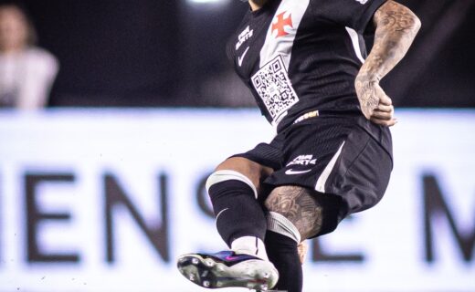 Vasco intensifica busca por novos reforços para setor defensivo