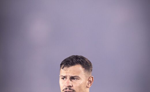 Hugo Moura recebe proposta do Japão, mas prefere continuar no Vasco