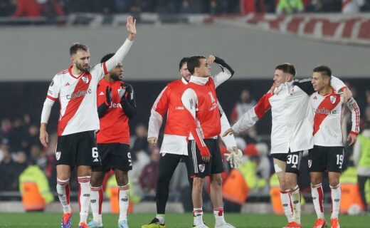 Galarza, ex-jogador do Vasco, faz parte da ‘barca’ do River Plate