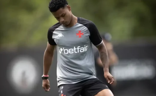 Corinthians recebe sugestão de Fernando Diniz para contratar Matheus França, ex-Vasco