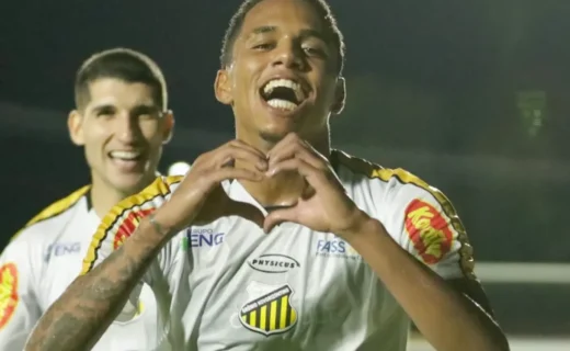 Dantas, do Novorizontino, é alvo de disputa entre Vasco, Santos e Athletico-PR