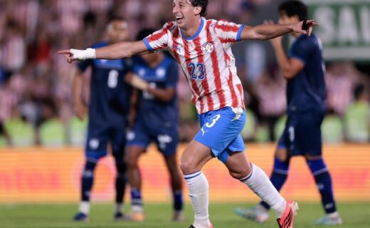 Vasco celebra Galarza como o 7° atleta revelado pelo clube a marcar em Copas do Mundo