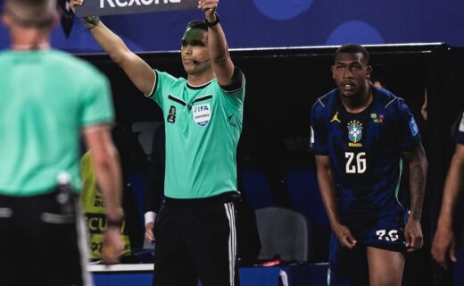 Rayan revela sonho realizado ao vestir a camisa mais pesada do futebol mundial em Copa do Mundo