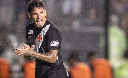 Peñarol recebe proposta de Saldivia, segundo jornalista uruguaio