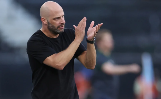 Franclim Carvalho, alvo do Vasco, acumula 8 vitórias, 5 empates e 3 derrotas à frente do Botafogo