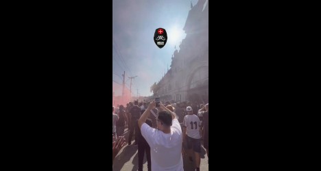 Protesto de torcedores em São Januário gera repercussão nas redes sociais