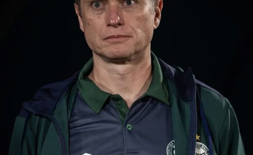 Empresário de Fernando Seabra pode assumir parte da multa rescisória para acelerar negociação com o Vasco